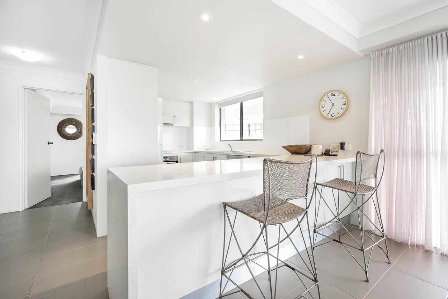 Burleigh View Apartment *